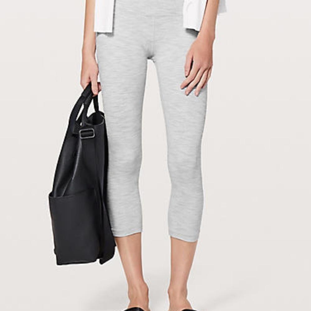 Lululemon wunder under crop gray size 6